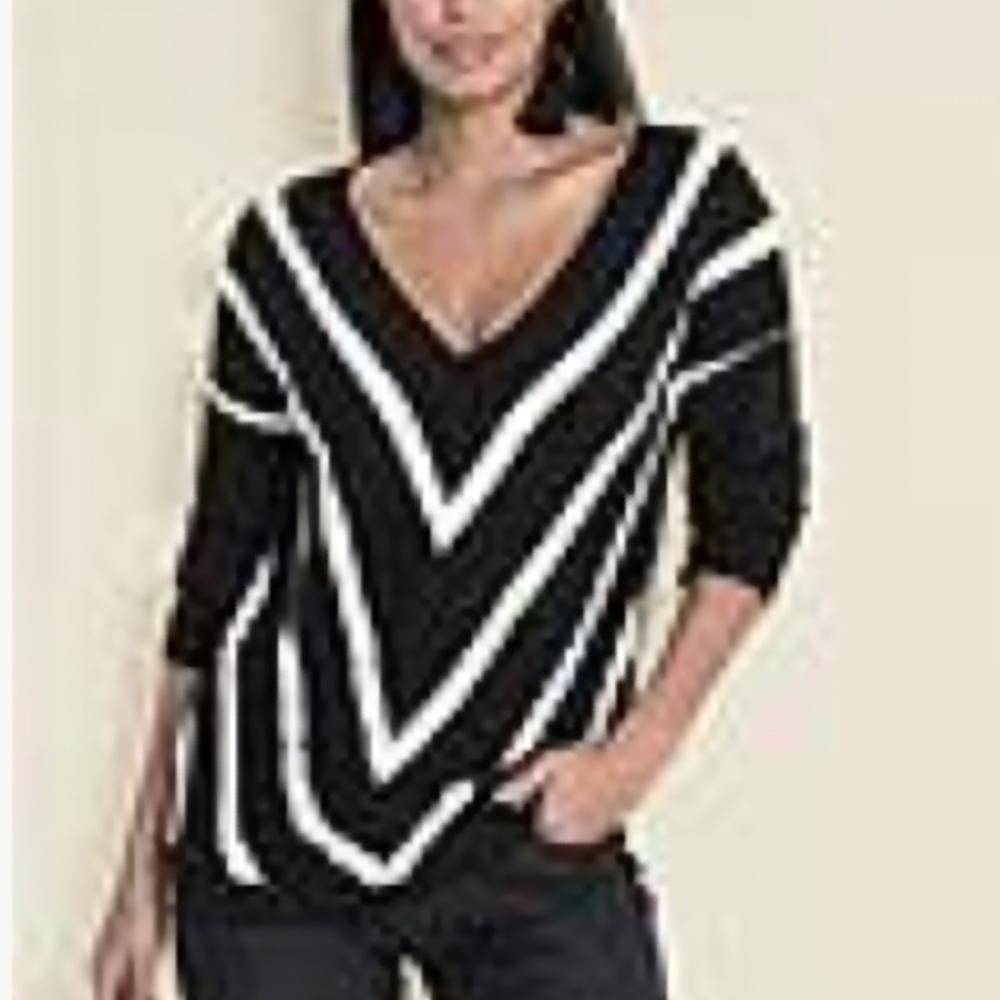 VENUS Black and White V-Neck Sweater